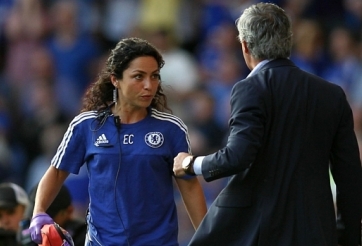 VIDEO: HLV Mourinho 'nổi điên' vì nữ bác sỹ Eva Carneiro câu giờ hộ Swansea