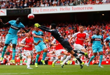 VIDEO: West Ham có bàn thắng mở tỉ số bất ngờ trước Arsenal