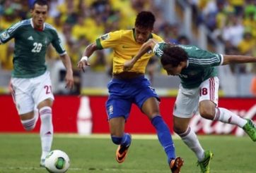 VIDEO: Những pha đi bóng như chọc tức đối phương của Neymar