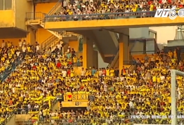 VIDEO: Đọ sức nóng của CĐV Hà Nội T&T và SLNA