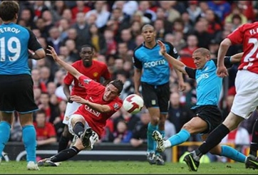 VIDEO: Bàn thắng để đời của 'gà son' Federico Macheda cho MU