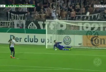 VIDEO: Loạt sút penalty thảm họa nhất mà bạn từng thấy