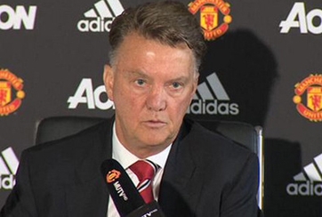 HLV Van Gaal không hài lòng dù Man Utd có 3 điểm
