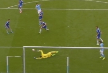 VIDEO: 2 pha cứu thua xuất thần của thủ thành Begovic