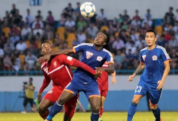 HLV Miura phải chứng kiến trận đấu bạo lực nhất mùa giải V-League