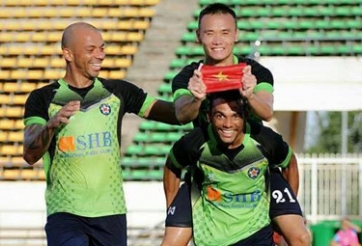 Cựu sao U19 VN lọt đề cử giải Cầu thủ xuất sắc Lao League