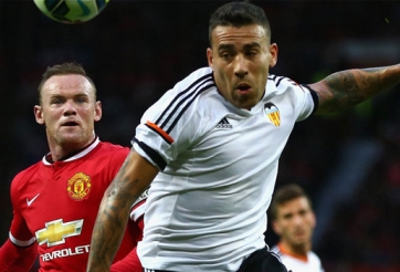 Hậu vệ Otamendi về Man City, không phải MU