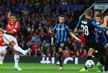 HLV Van Gaal muốn 'hôn' Depay sau chiến thắng Club Brugge