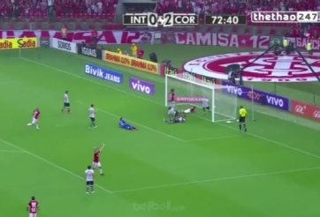 VIDEO: Thủ môn và hậu vệ phối hợp nhịp nhàng giúp cho đội bạn ghi bàn