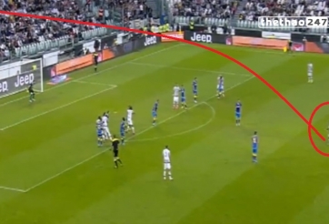 VIDEO: Pha sút phạt thảm họa của Paul Pogba