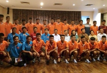 Đại sứ Việt Nam thăm và động viên, U19 Việt Nam quyết ra quân ấn tượng