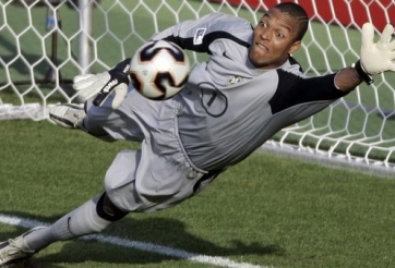VIDEO: Thủ thành Dida trổ tài bắt bóng siêu đẳng ở tuổi 41