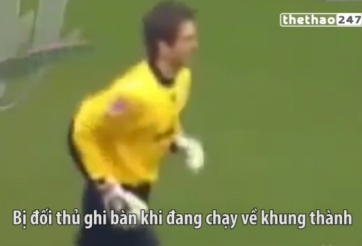 VIDEO: Thủ môn nhận bàn thua ngay sau khi ghi bàn trên chấm 11m