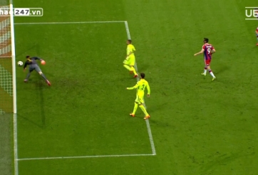 VIDEO: Thủ thành Barca sở hữu 'Pha cứu thua xuất sắc nhất châu Âu 2014-2015'