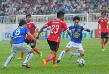 VIDEO: Văn Toàn ghi bàn thắng đầu tiên ở V-League 2015