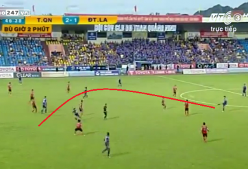 VIDEO: Mạc Hồng Quân kiến tạo tinh tế như Pirlo ở vòng 23 V-League