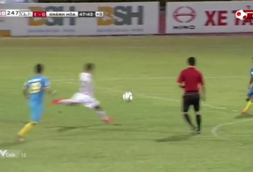 VIDEO: Pha volley đẳng cấp của Thành Lương vào lưới Khánh Hòa