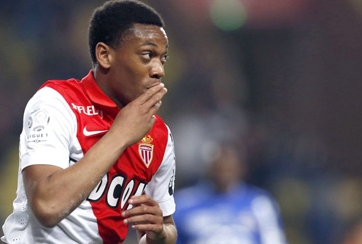 Lyon thu khoản tiền đậm nhờ Man Utd