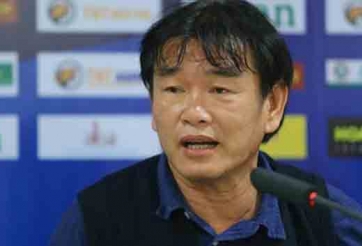 HLV Phan Thanh Hùng nói gì sau khi thua ngược HAGL