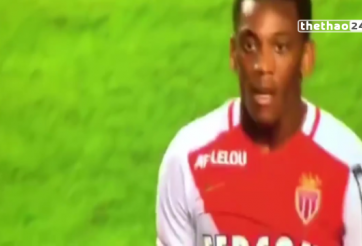 VIDEO: Pha ăn mừng hài hước của tân binh MU dù sút bóng ra ngoài