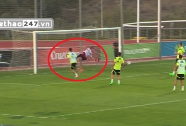 VIDEO: Casillas trổ tài bay người cứu thua trong buổi tập của tuyển TBN