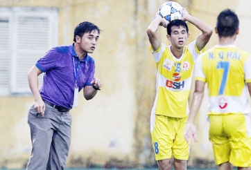 HLV Nguyễn Đức Thắng: 'Hà Nội sẽ không đi theo vết xe đổ của HAGL'