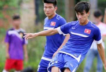 Bốn tuyển thủ U19 Việt Nam được đôn lên đá V-League