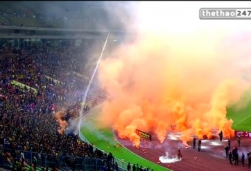 VIDEO: Hooligans làm gián đoạn trận đấu giữa Malaysia và Saudi Arabia
