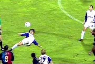 VIDEO: Pha ngả bàn đèn thần thánh vào lưới Barca của 'sư phụ Ibrahimovic'