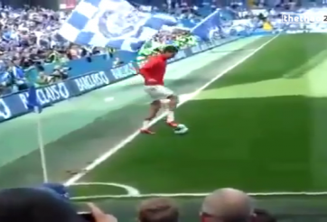 VIDEO: Ronaldo biểu diễn lỗi trước fan Chelsea và cái kết bất ngờ