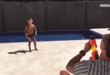 VIDEO: Cách Ronaldo huấn luyện con trai thành 1 thủ môn giỏi