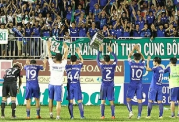 Cầm hòa ĐTLA, HAGL trụ hạng thành công