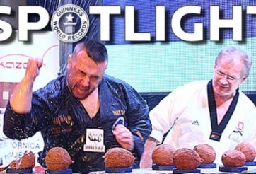 VIDEO: Võ sĩ taekwondo lập kỷ lục đập vỡ 40 quả dừa bằng tay