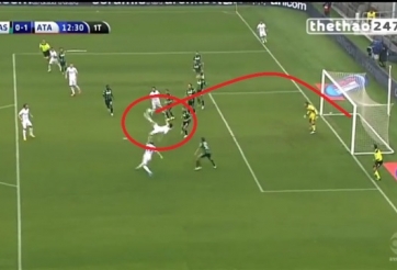 VIDEO: Siêu phẩm ngả bàn đèn tuyệt đẹp tại vòng 3 Serie A