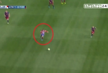 VIDEO: Pha bứt tốc ghi bàn sát thủ của Torres vào lưới Barca