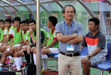 Đi tìm lời giải việc bầu Đức cấm các học trò đá Cup