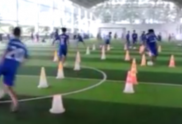 VIDEO: Công Phượng, Văn Toàn so tài cùng các đàn em ở Học viện HAGL