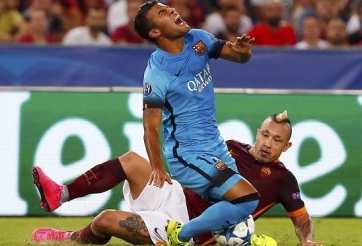 Tài năng của Barcelona suýt gãy đôi chân giống như Luke Shaw