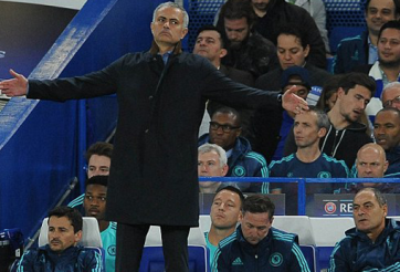 HLV Mourinho chưa hài lòng dù Chelsea thắng tưng bừng