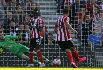 VIDEO: Tình huống dẫn đến bàn thua của Man United