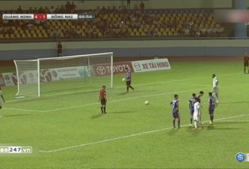 VIDEO: Tình huống sút hỏng phạt đền hy hữu của cầu thủ V-League
