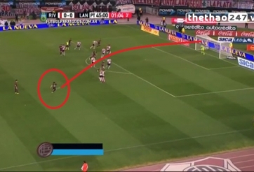 VIDEO: Siêu phẩm sút phạt từ cự ly 30m như David Beckham