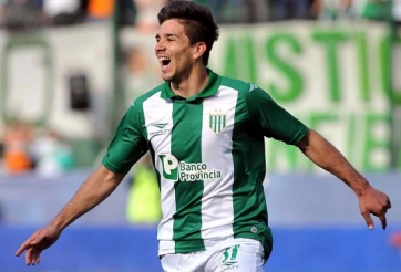 VIDEO: Siêu phẩm ban bật 1 chạm khó tin ở giải VĐQG Argentina