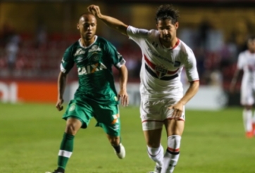 VIDEO: Siêu phẩm sút xa tuyệt đẹp của Alexandre Pato tại Brazil