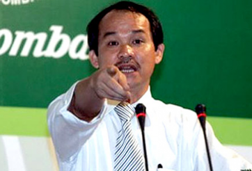 Bầu Đức đáp trả những lời chỉ trích của lãnh đạo các đội bóng