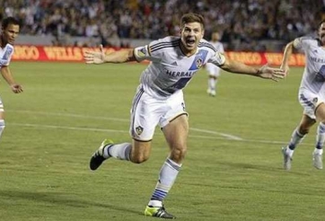 VIDEO: Gerrard tiếp tục tỏa sáng trong màu áo LA Galaxy