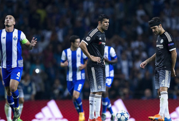 HLV Mourinho nhận thất bại trong ngày trở lại chốn xưa