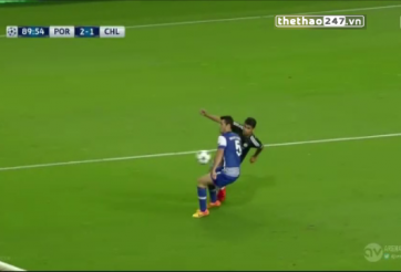 VIDEO: Chelsea thua oan vì mất trắng 1 quả penalty