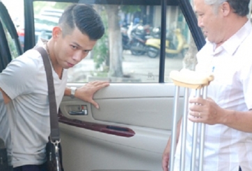 Anh Khoa được phẫu thuật sau nửa tháng 'ôm' chấn thương