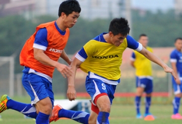 Công Vinh nói về chuyện Công Phượng sang Nhật